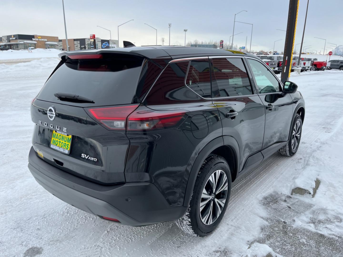 2021 BLACK /Black NISSAN ROGUE SV (5N1AT3BBXMC) with an 2.5L engine, Continuously Variable transmission, located at 1960 Industrial Drive, Wasilla, 99654, (907) 274-2277, 61.573475, -149.400146 - Photo#4